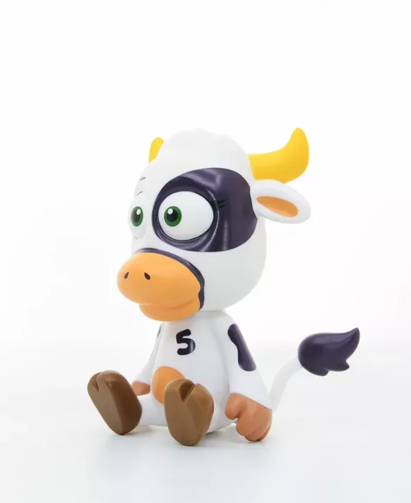 VeeFriends and fam will fall head-over-hoof for this moo-raculous miniature. This cow-llectible is a reminder not to overthink things, because when this cow is with you, common sense is always by your side. Collect all 6 characters in the first wave release of VeeFriends figures.